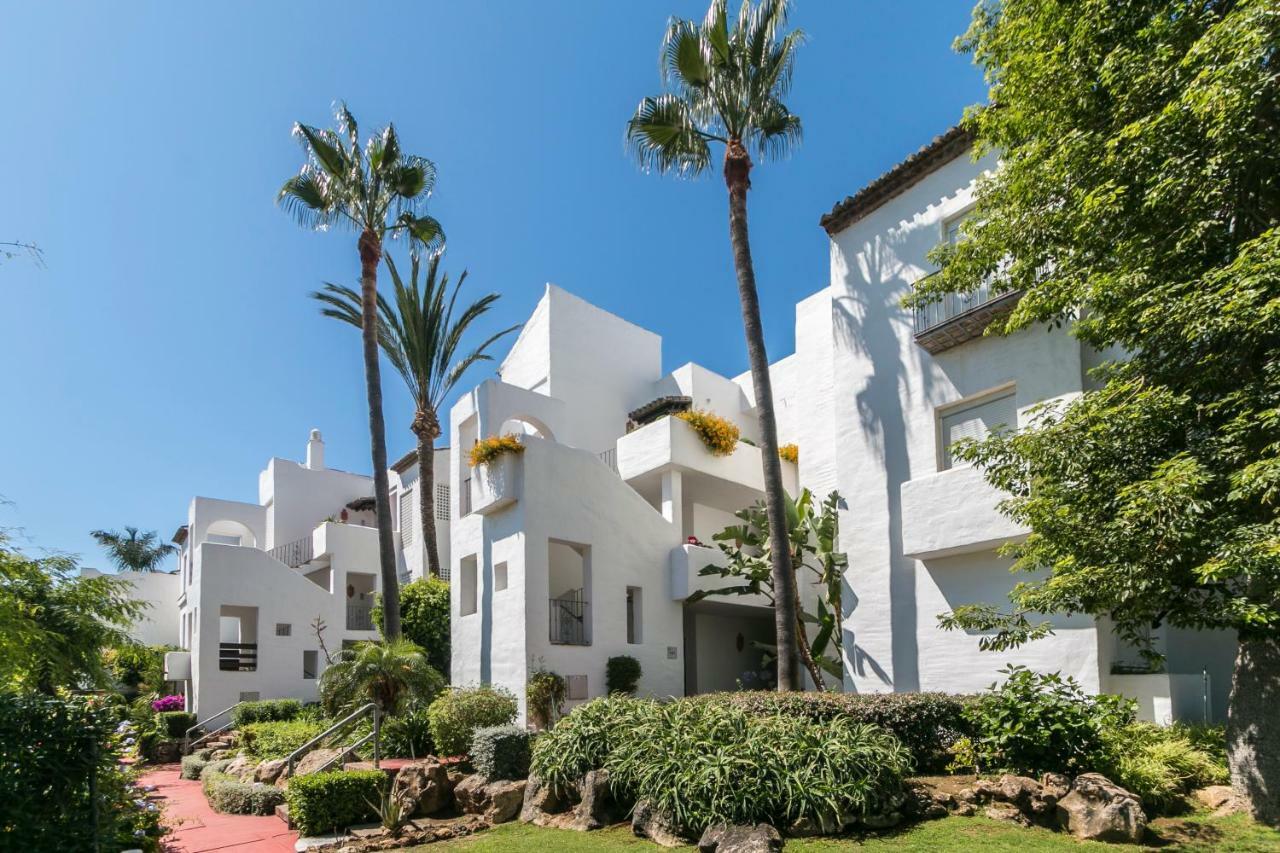 Costa Del Sol Beach Apartment Estepona Exterior photo